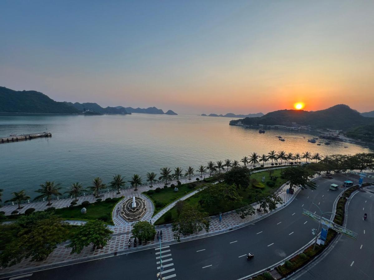 Cat Ba Bay Vision * Dong Khe Sau